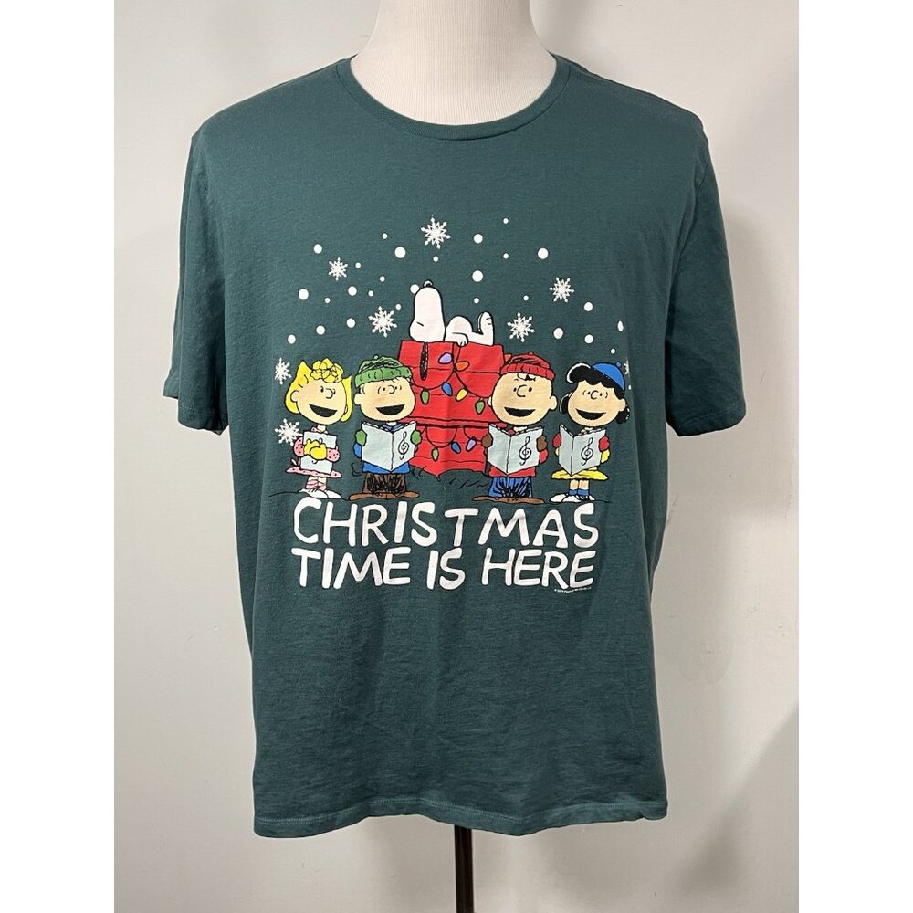 5 Adult XXL Old Navy Graphic Tees Holiday Nature Prints Hello Kitty Peanuts USA - Picture 2 of 15